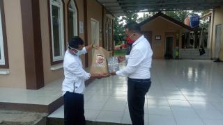 Sambut HANI, Polres Purwakarta Wakafkan Al-quran ke Berbagai Pesantren